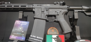 Foto EVOLUTION CUSTOM V1 QUANTUM BLACK CON ASTER II BLUETOOTH