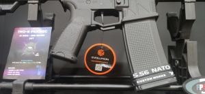 Foto EVOLUTION CUSTOM V1 QUANTUM BLACK CON ASTER II BLUETOOTH
