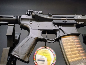 Foto FUCILE CUSTOM CM16 BATTO CQB 24 BBS CON ATER II BLUETOOTH PSIONIC